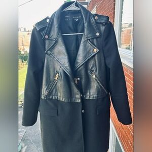 Zara leather coat ,Biker style size M comme neuf